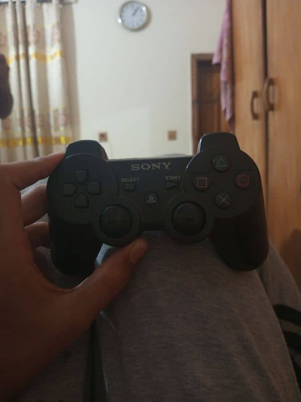 Xbox 360 and PS3 Controller 1