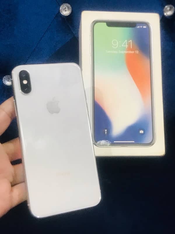 iPhone x 64 box Pta 0