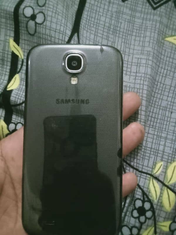 Galaxy S4 2 gb 16 gb PTA pro Kisi kism ka fal Nahin battery kharab hai 1