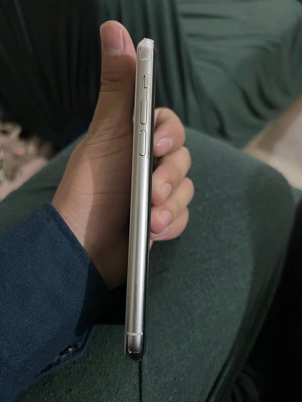 iPhone 11 Pro (DUAL PTA) 256 GB 2