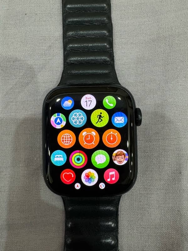 Apple Watch 7 series 45mm with magnetic wrist band 7