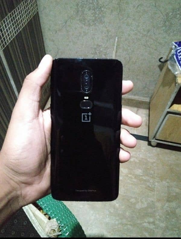 OnePlus 6.8/256.  PTA approved 2