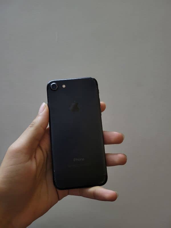 Iphone 7 128gb pta approved 0