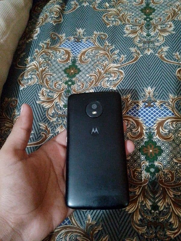 Moto E4 fore sale 1