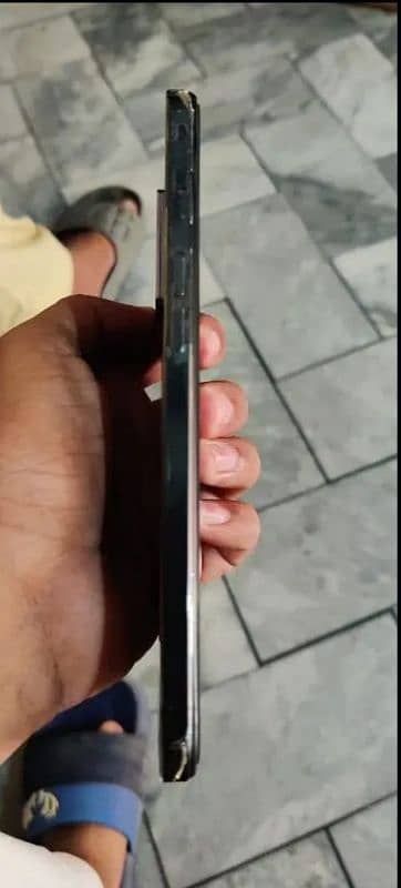 Oppo f21 pro 8+8. . 128 on sc finger 64mp cam 4