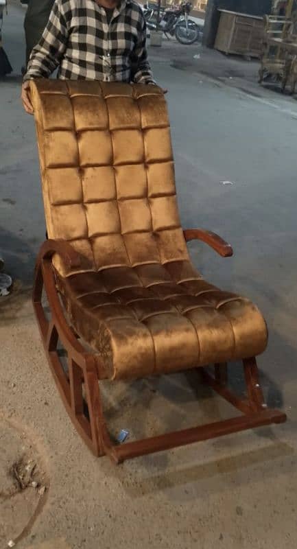 Easy chair Solid wood kikar me tyar mil jaye ge  03o74o15143 M Waheed 4