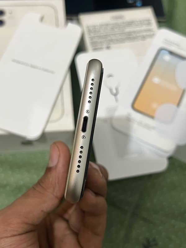 iPhone 11 128GB 1