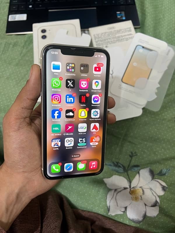 iPhone 11 128GB 7