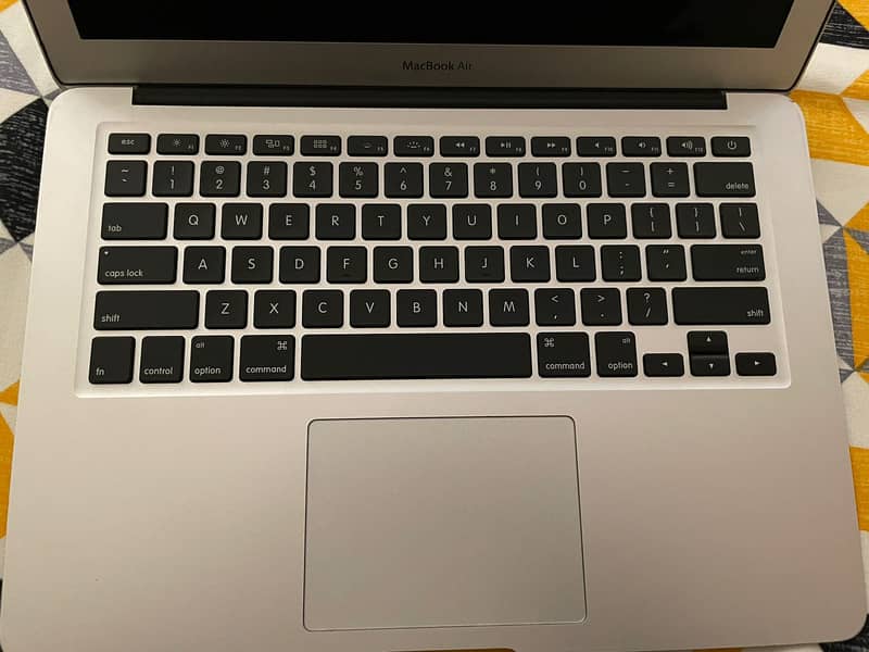 MacBook air 13inch 1