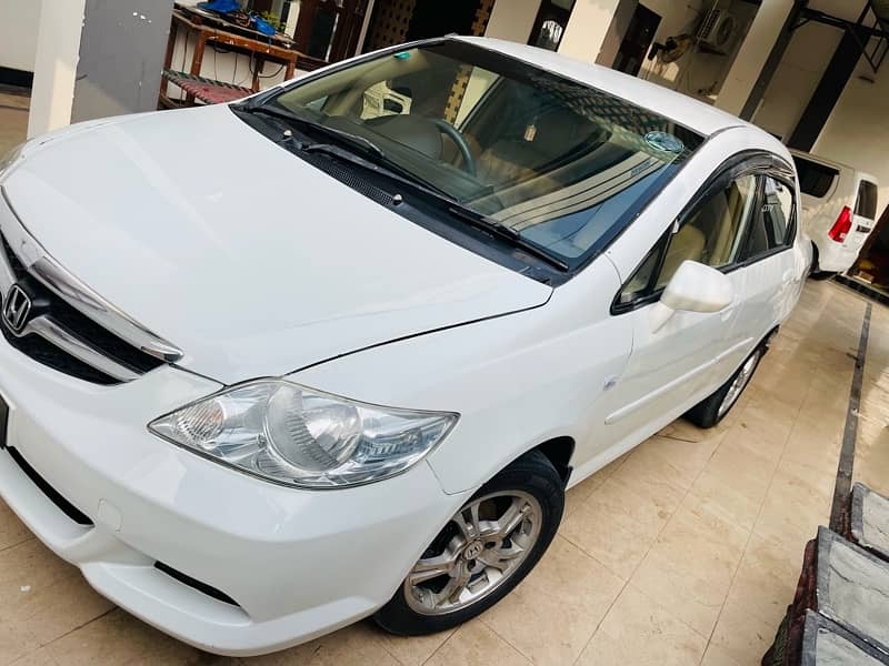 Honda City IDSI 2007 model genuine 8