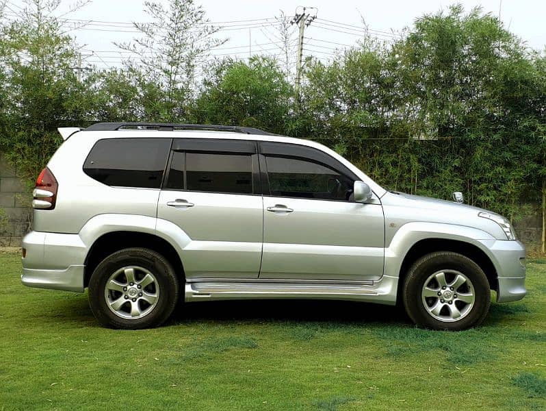 Prado TZ-G (7 seat, sunroof, full option} 5