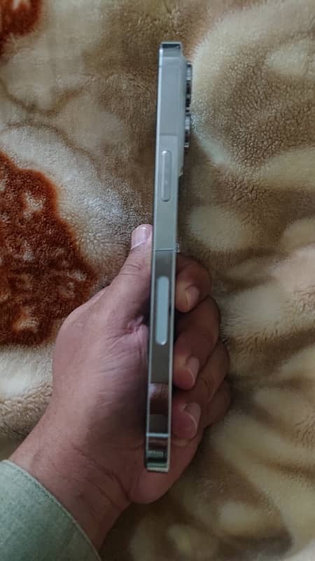 iPhone 14pro max 256gb non PTA j. V 4