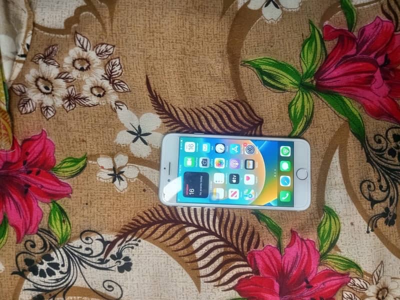 iPhone 8 bypass all ok urgent sale 1