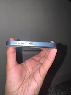 REDMI 13C 6/128 Halki si back crack hai …03558311572