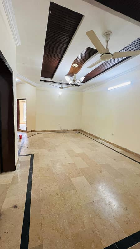 10 Marla upper portion available for rent in phase 6 bahira town Rawalpindi 6