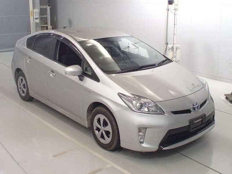 Toyota Prius 2013 1