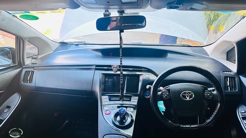 Toyota Prius 2013 6