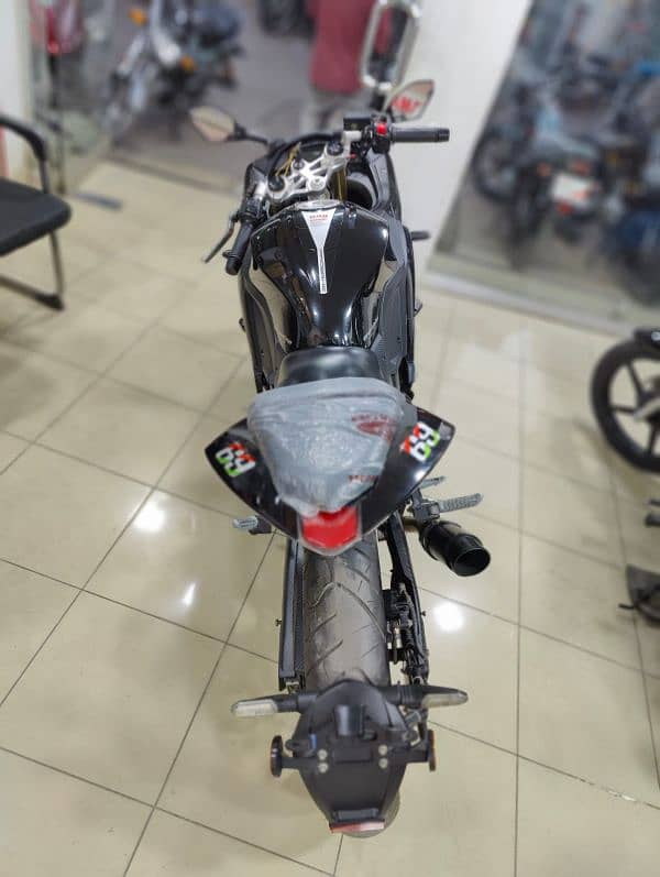 Dukati 400cc EFI 1