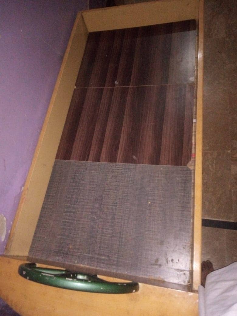 Single Bed for sell on Urgent Basis 0