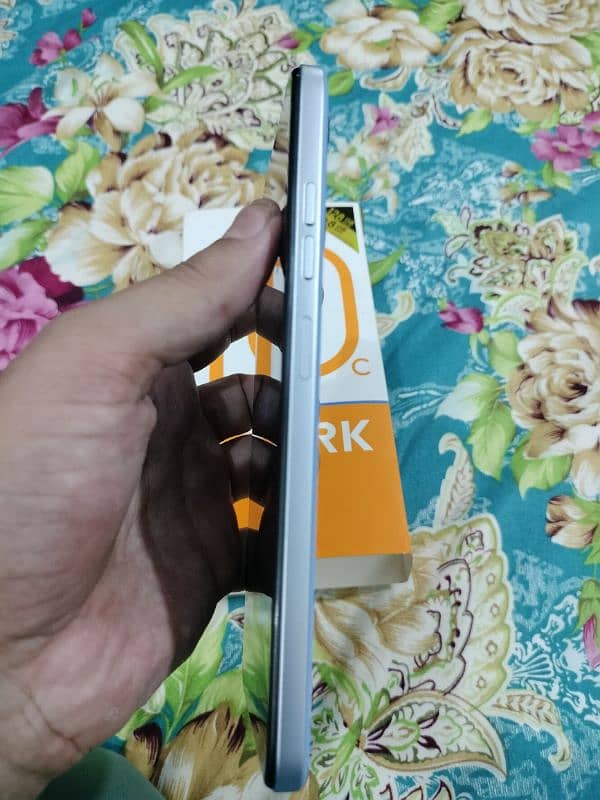 Tecno 10c mobile for sale complete Saman hai 4