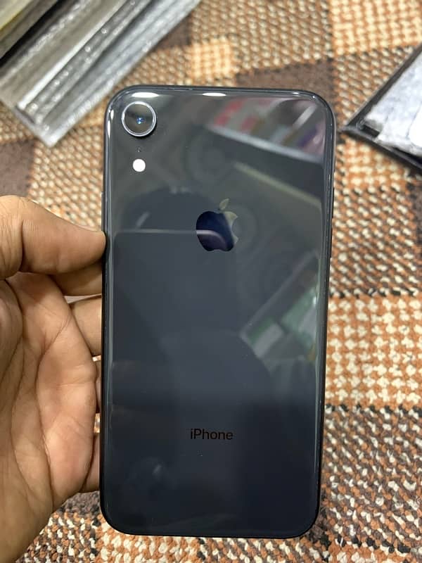 iPhone XR 128 gb 0