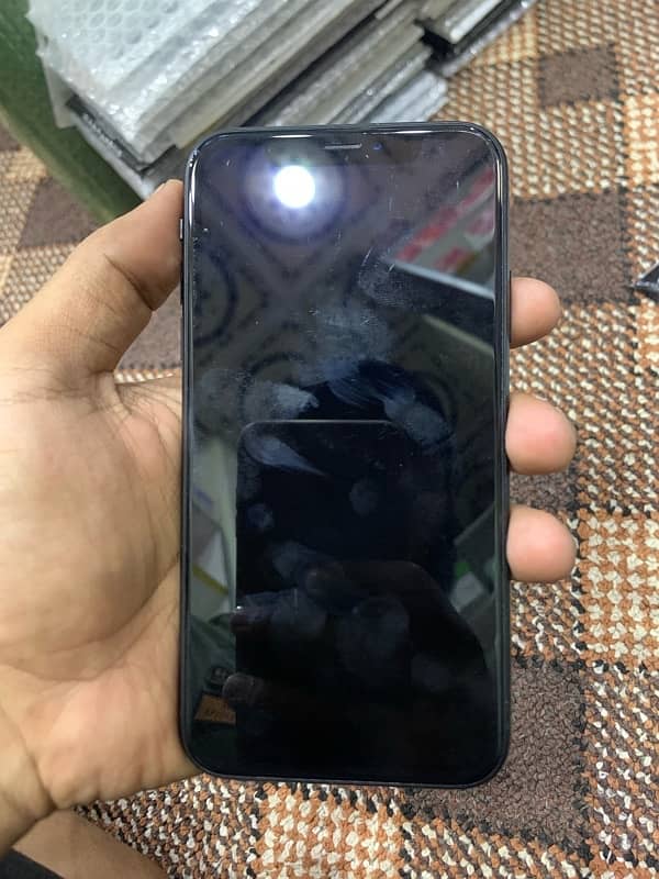 iPhone XR 128 gb 3