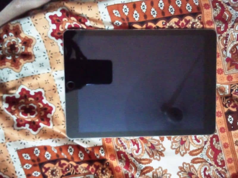 Apple IPad With Box Brand-new in Condition 2