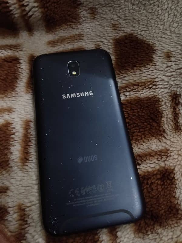 Samsung Galaxy J7 pro 1