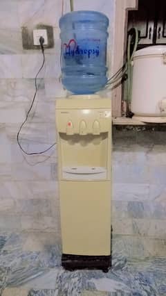 Orient water dispenser