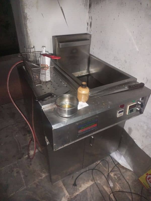 Big Deep Fryer New 80,000 4