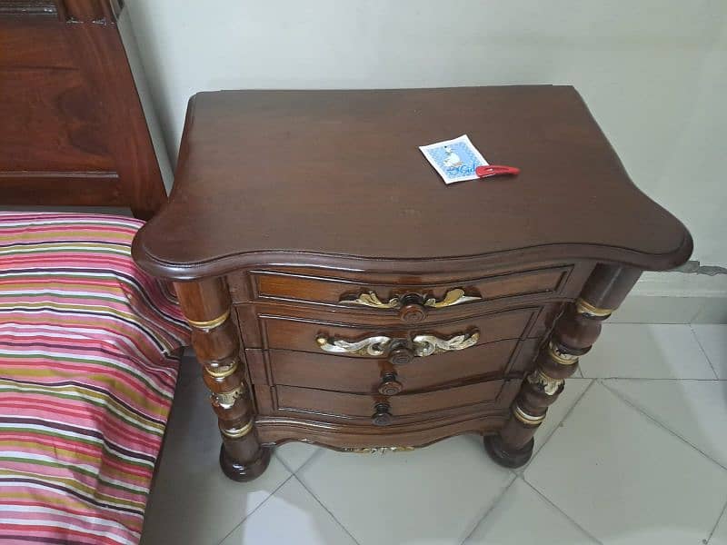 Double Bed orignal wooden mea For sale 2