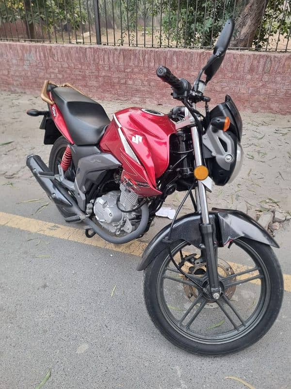 suzuki GSX 125cc 7