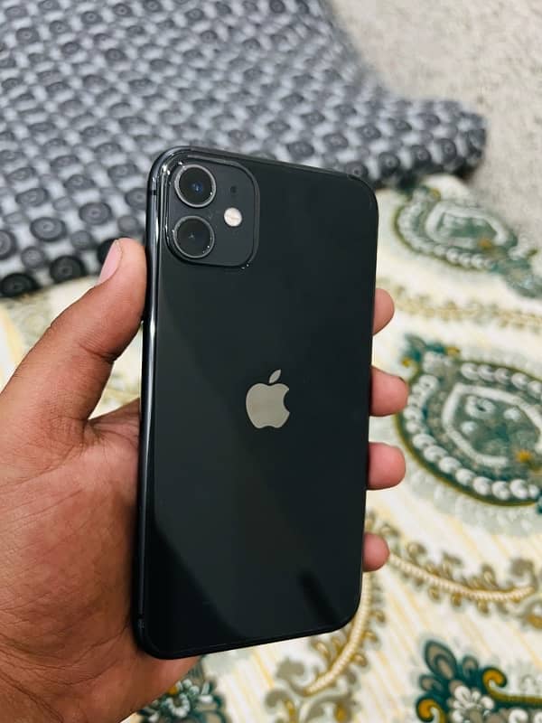 I Phone 11 Black 2