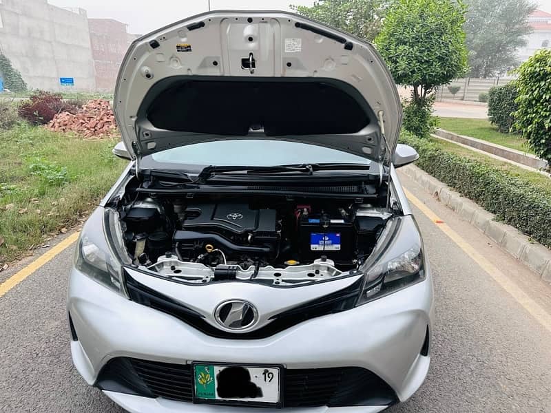 Toyota Vitz 2014 1