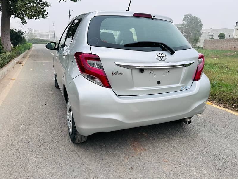 Toyota Vitz 2014 7