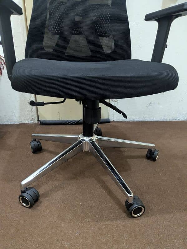 Ergonomic Office Chair | Brand New 4