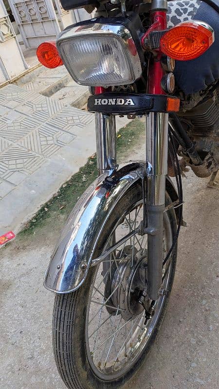 Honda 125 in good condition everything working 8