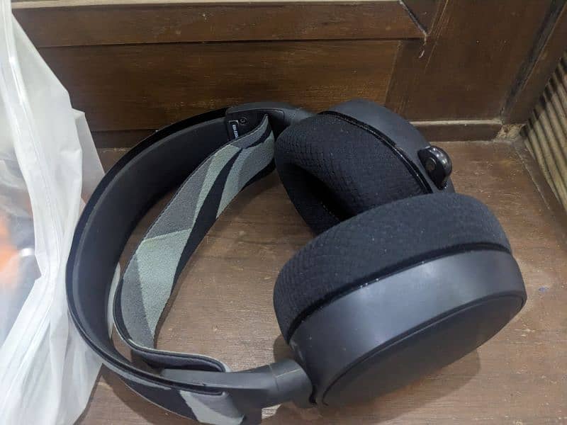 SteelSeries Arctis 7 Wireless Gaming Headphone 7