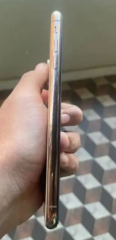 iPhone XS-MAX Dual sim pta approved. . 4