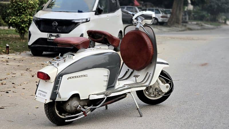 Lambretta Li150 only vespa scooter of Pakistan 5