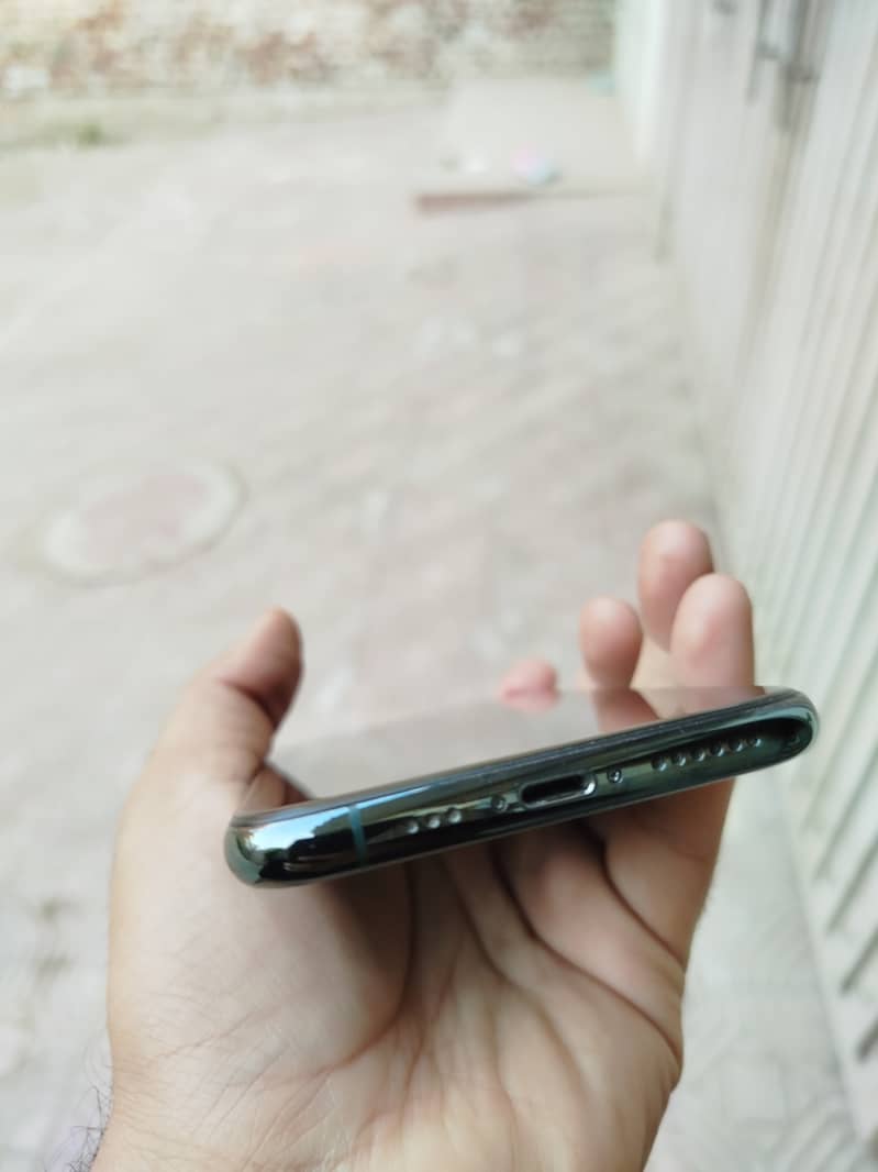 iPhone 11 Pro - 64GB - PTA APPROVED 3