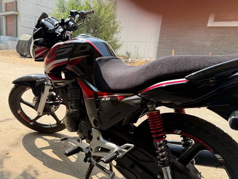 Honda CB 150F 2019 in excellent condition for sale 2