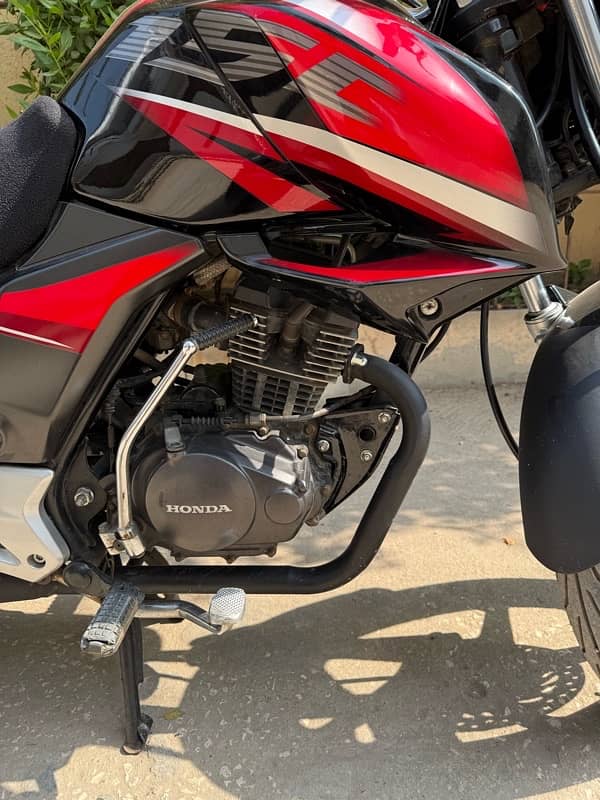 Honda CB 150F 2019 in excellent condition for sale 5