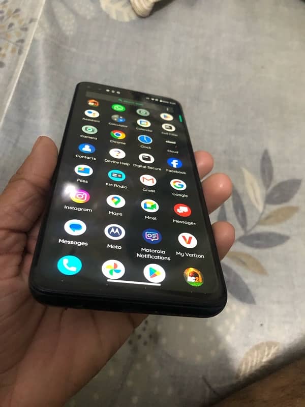 Moto one 5G 7