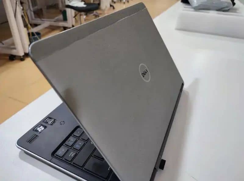 Dell latitude core i5 4th generation 256 hardisk 16gb ram battery 4 hr 2