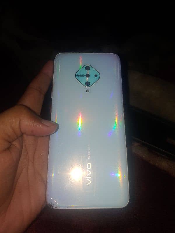 Vivo y51 with box charger etc. 4(128) 4