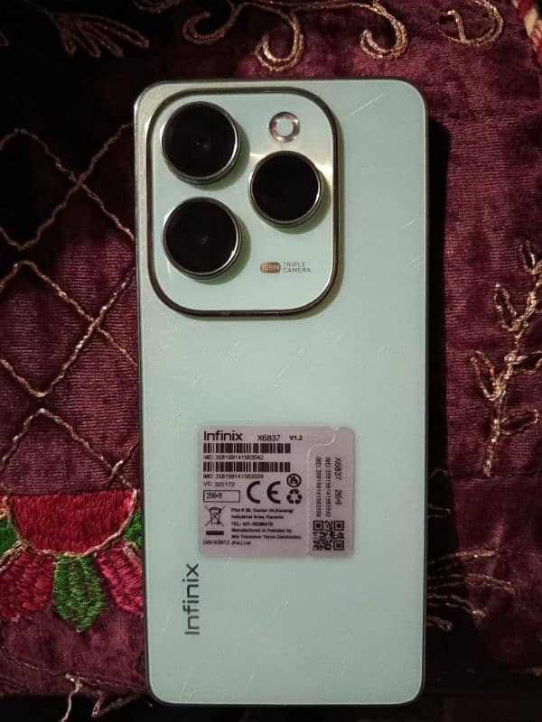 Infinix Hot 40 Pro with Box no any fault Condition 10/10 0