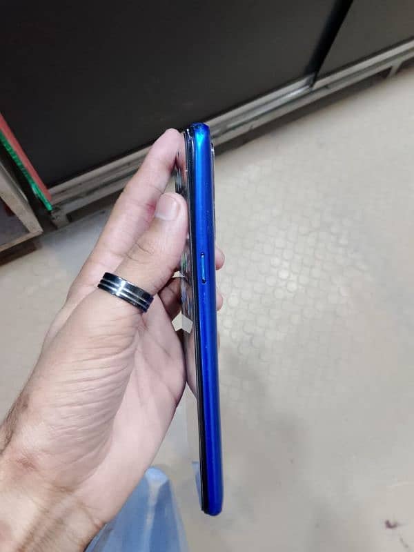 realme 5. . . 4/64 panel chang 3