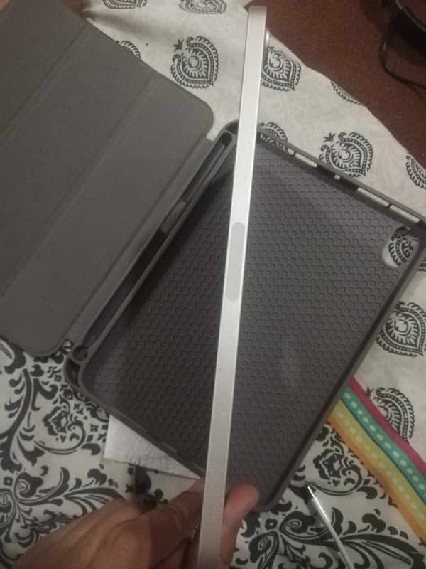 IPAD MINI 6 64 GB ( lush condition ) 5