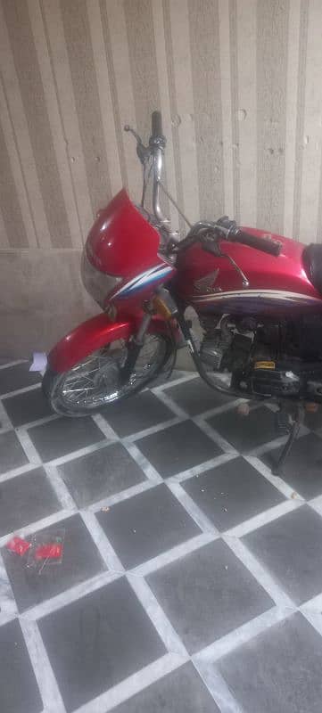 Honda Pridor Red Color in Excellent Condition 2